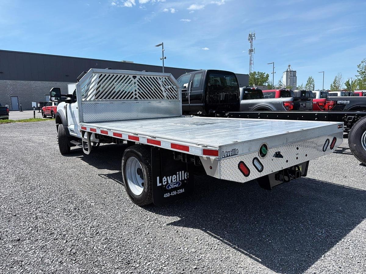 2026 Ford Super Duty F-550 DRW Oxford White Saint-Jérôme - photo #4