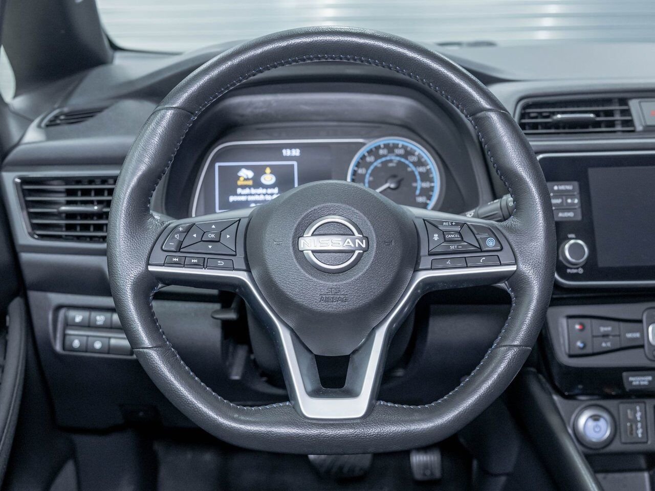 Nissan LEAF SV *NAV* SIÈGES CHAUFF REG ADAPT CARPLAY 2023 Noir Saint-Jérôme - photo #11