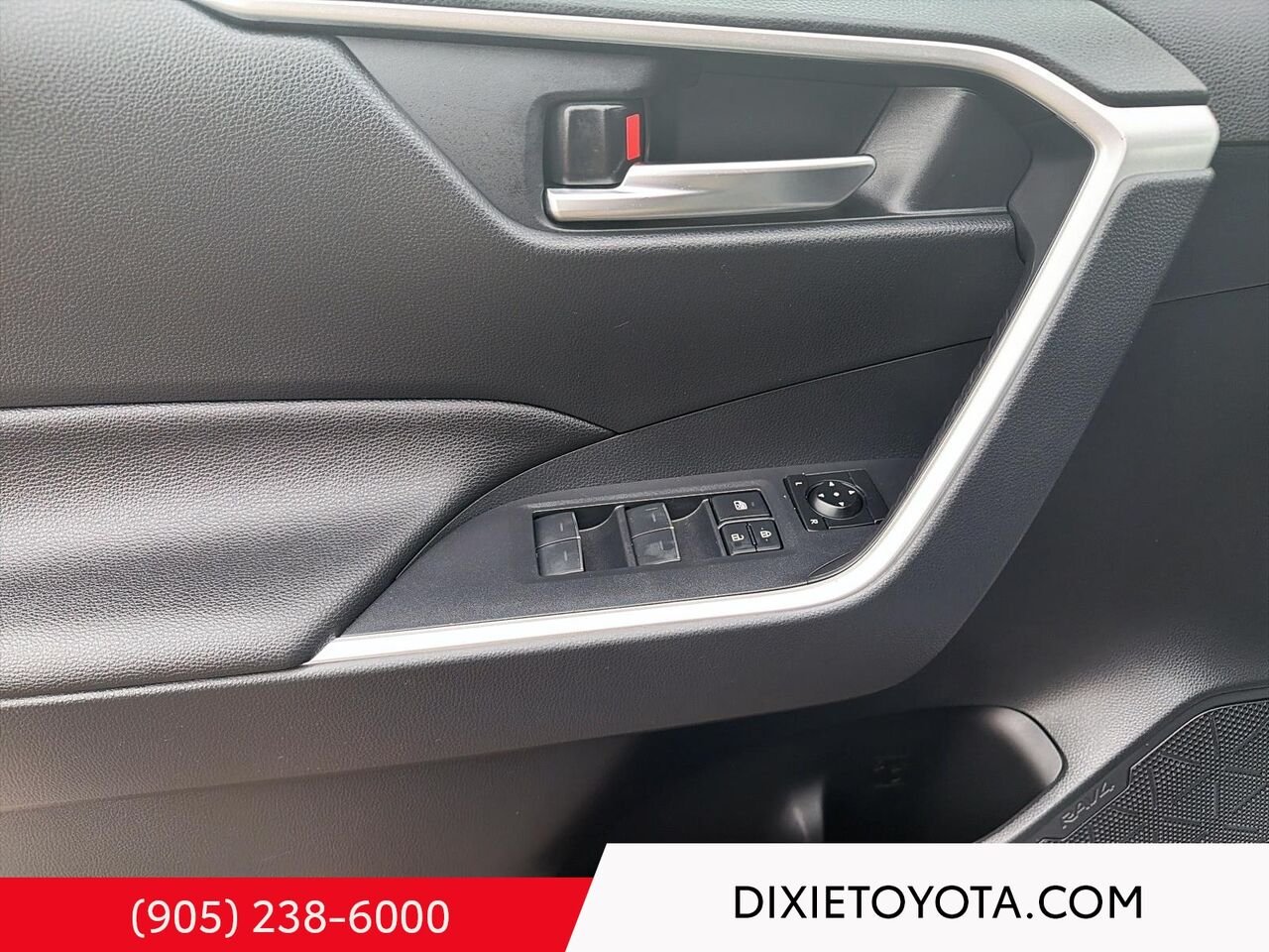 2024 Toyota RAV4 Prime PRIME SE AWD / PLUG-IN HYBRID / HEATED SEATS / MOONROOF / ALLOY WHEELS / CARPLAY AND ANDROID AUTO Silver Mississauga - photo #7