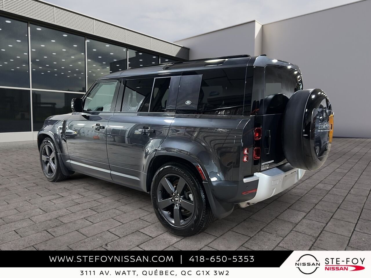 Land Rover Defender 2024 Gris Ste-Foy - photo #22