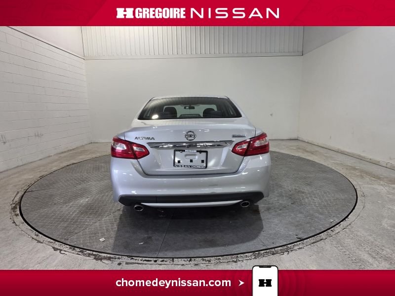 Nissan Altima 2016 Argent Laval - photo #7