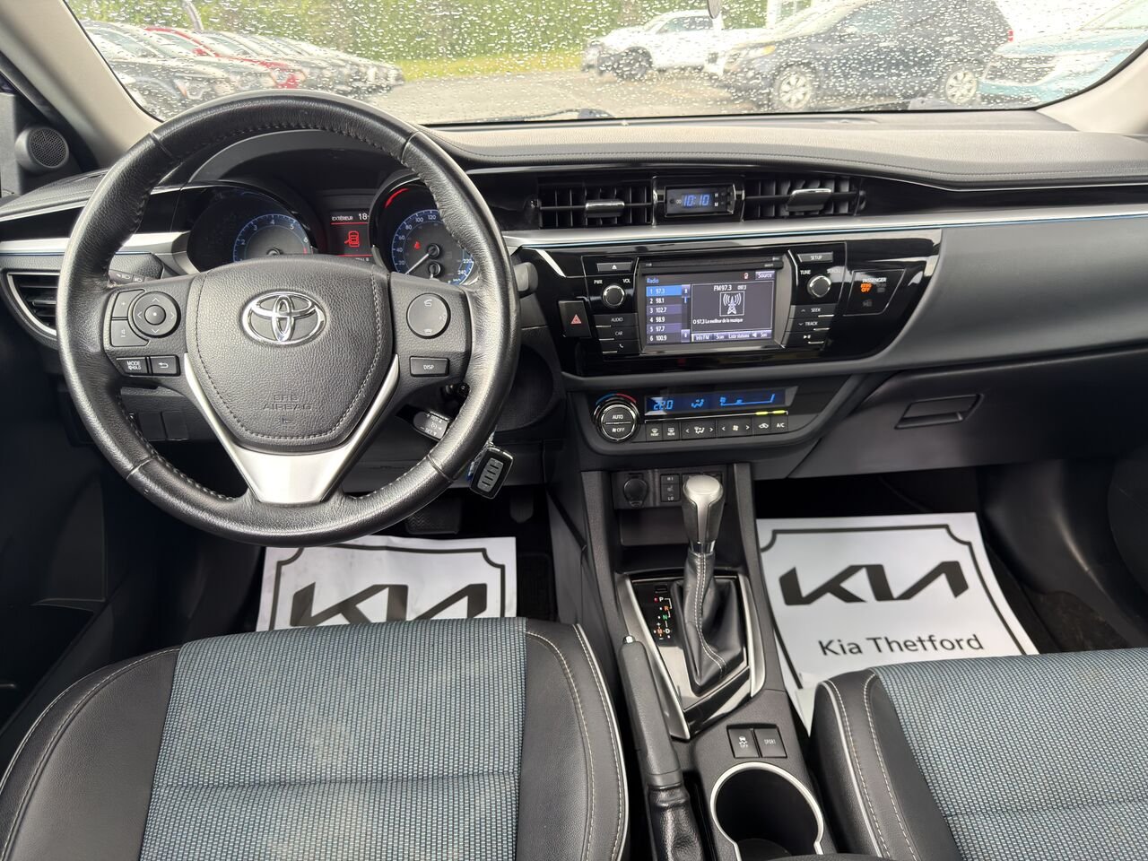 Toyota Corolla 2016 Bleu Thetford Mines - photo #13