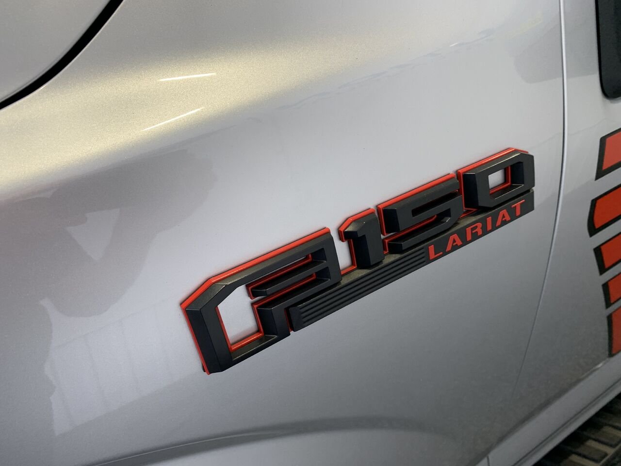 Ford F-150 LARIAT, EDITION SPECIALE, 3.5L, 157 WB, 2019 Argent Châteauguay - photo #3