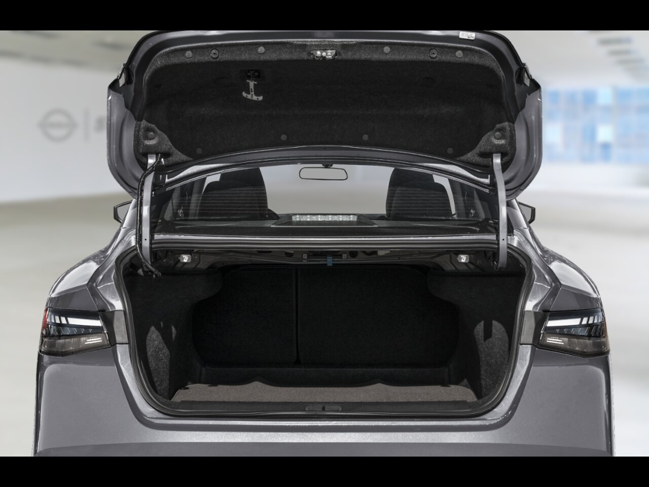 2027 Nissan Sentra Super Black Saint-Basile-le-Grand - photo #5