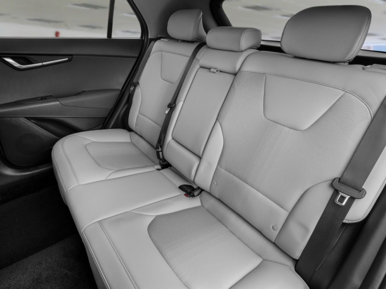 2026 Kia Niro Steel Grey Blainville - photo #7