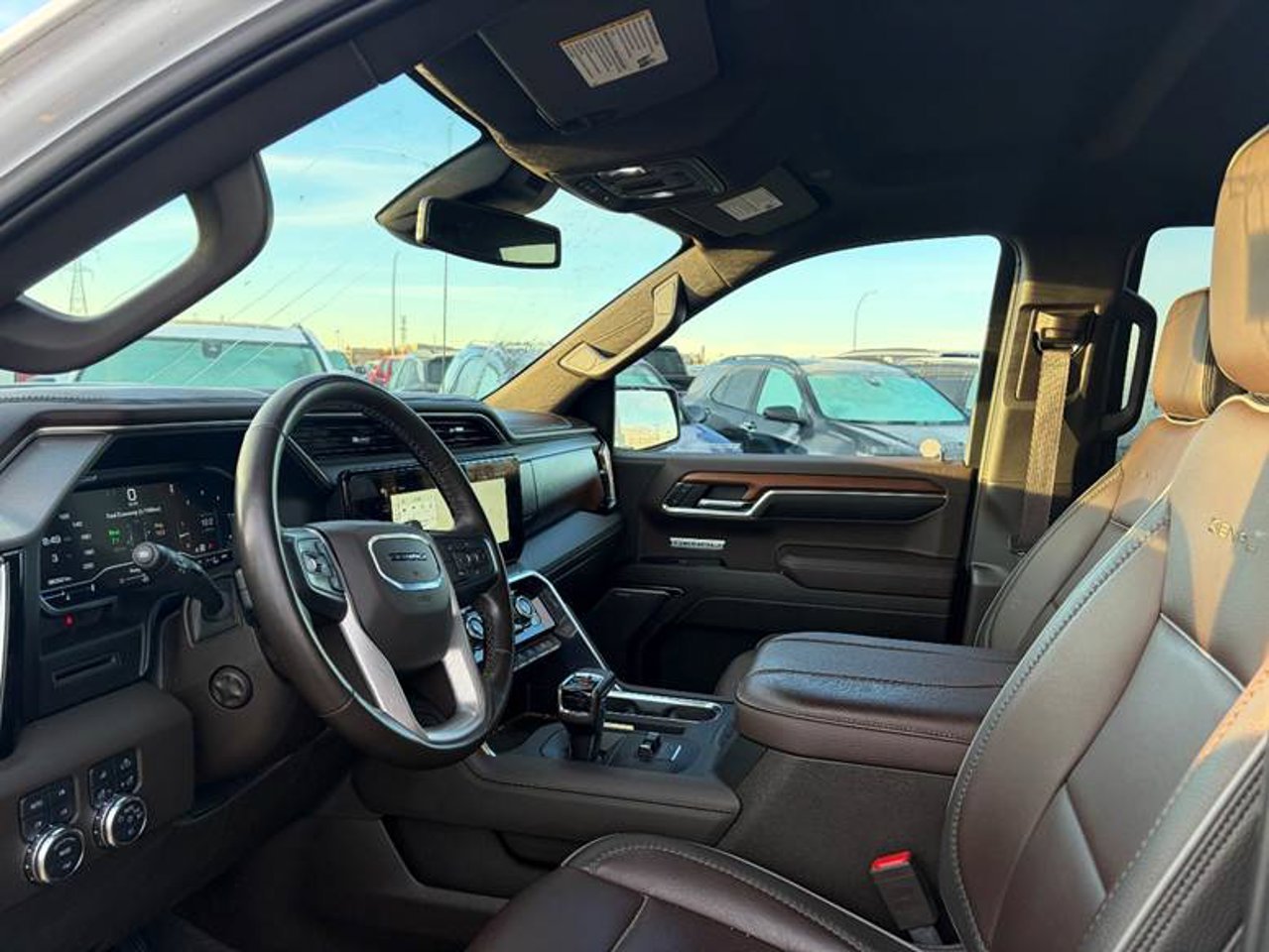 2023 GMC Sierra 1500 4WD Crew Cab 147 Denali White Sherwood Park - photo #5