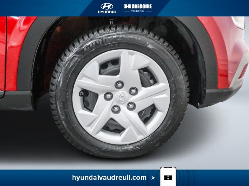2026 Hyundai Venue Red Laval - photo #32