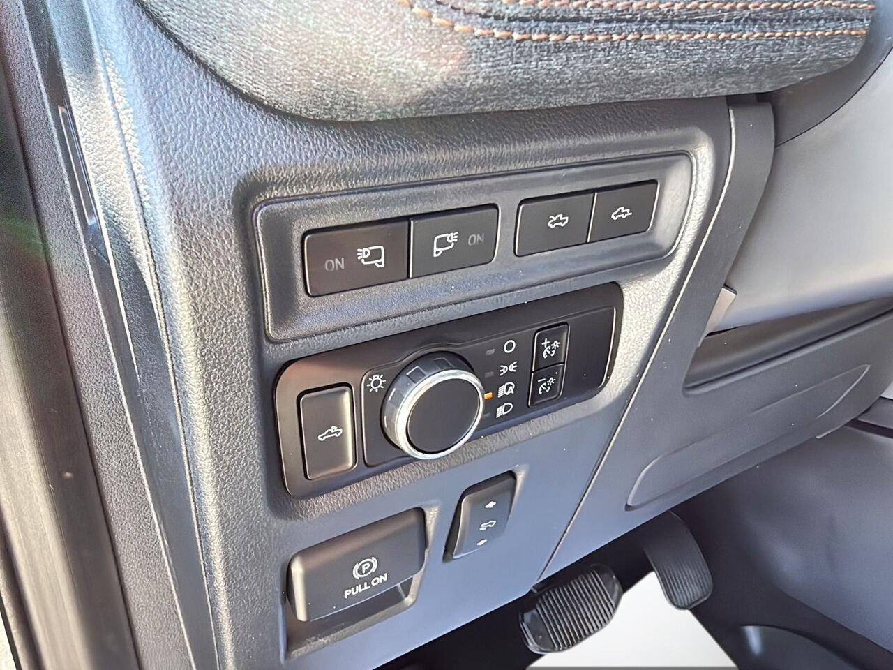 Ford F-150 Lightning 2023 Bleu Saint-Jérôme - photo #14