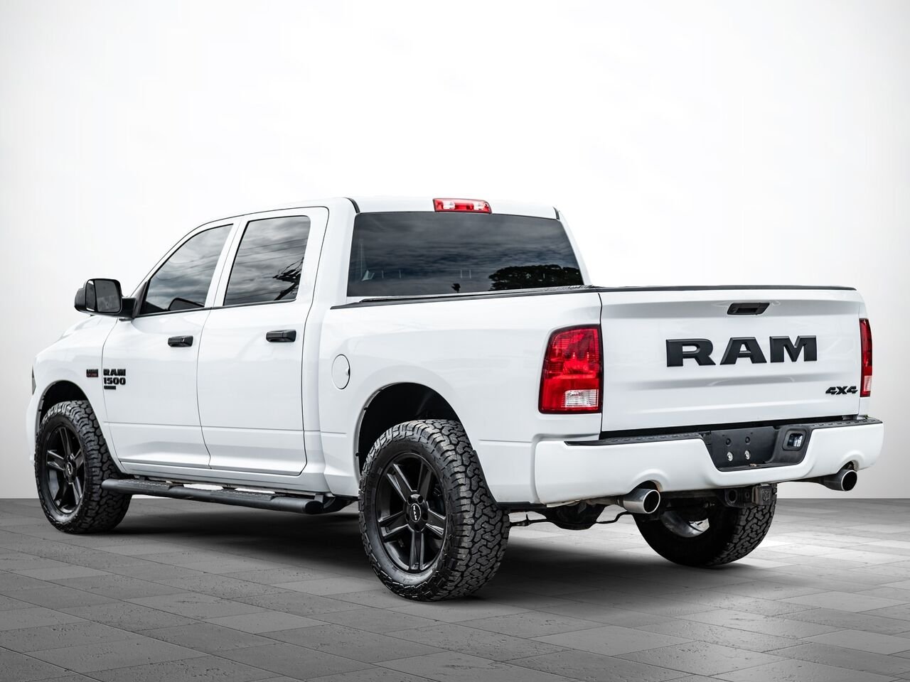 2020 Ram 1500 CLASSIC EXPRESS SUPER CREW 4X4 5.7 HEMI MAGS White Sainte-Julienne - photo #4