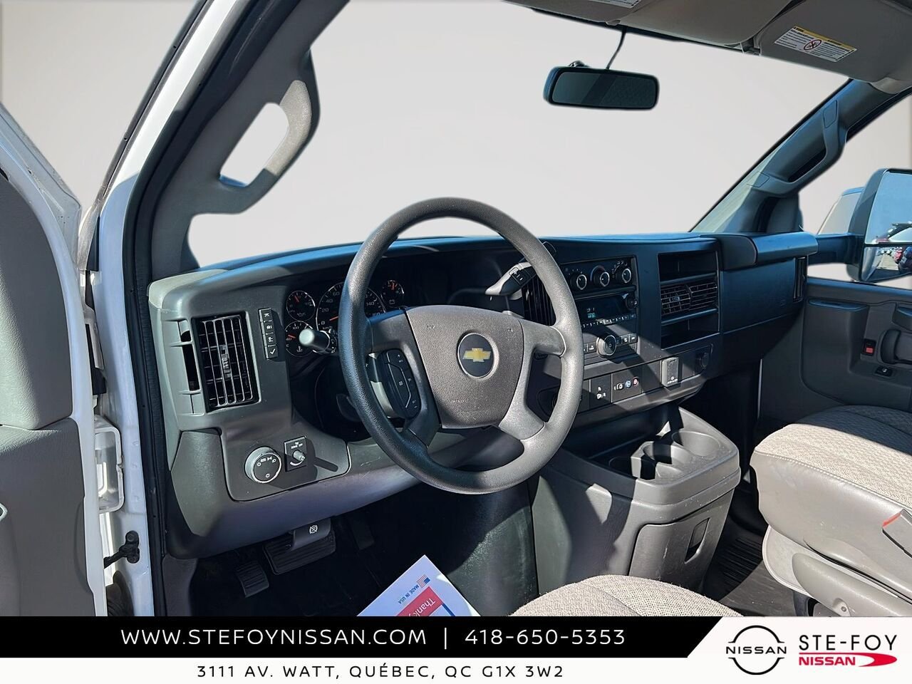 2025 Chevrolet Fourgonnette commerciale tronquée Express White Ste-Foy - photo #9