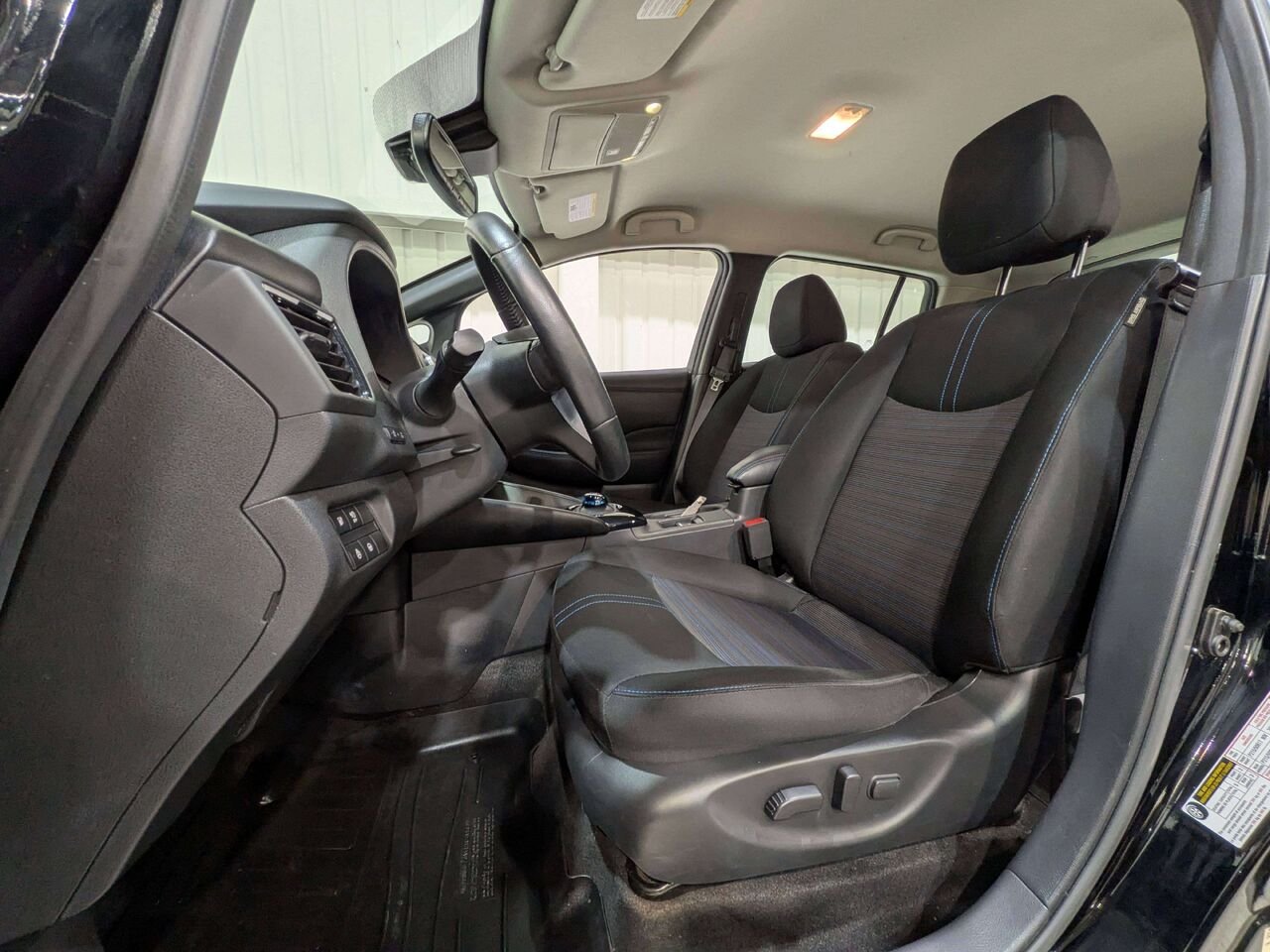 2020 Nissan LEAF SV Hatchback Black Val-David - photo #1