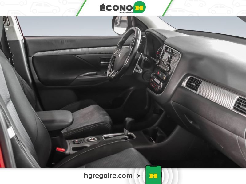 Mitsubishi Outlander 821711 | SE 4WD 7 PASSAGERS A/C GR ELECT MAGS 2016 Rouge Laval - photo #23