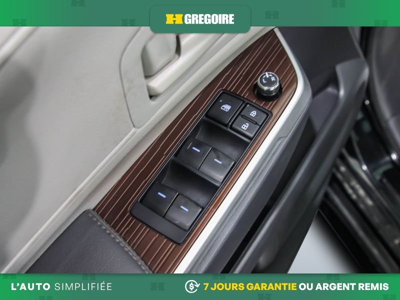 2023 Toyota Sienna Black Blainville - photo #18