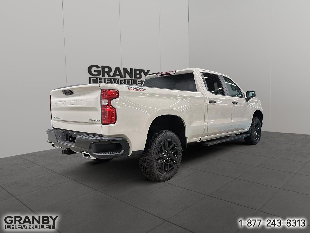 2026 CHEVROLET Silverado 1500 K1500 SILVERADO CREW CAB CUSTOM TRAIL BOSS STD/BOX (2CX) | 26-1096 WHITE SANDS Granby - photo #4