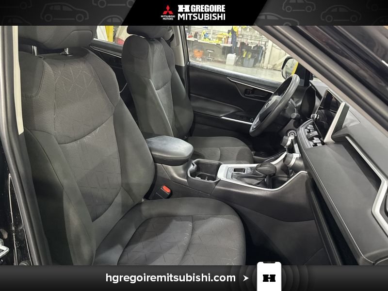 2024 Toyota Rav 4 Black Saint-Eustache - photo #15