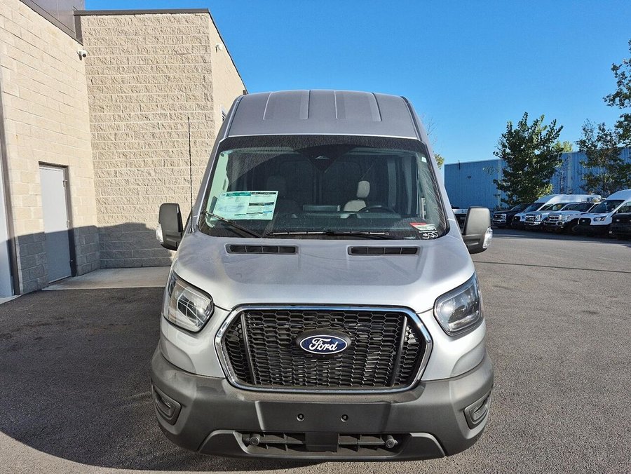 Ford Transit fourgon utilitaire BASE 2027 Argent emblématique métallisé
