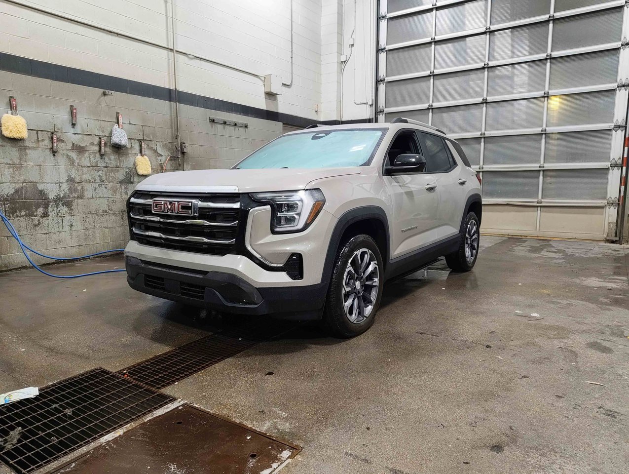 2025 GMC Terrain AWD 4dr Elevation Grey Sherwood Park - photo #3