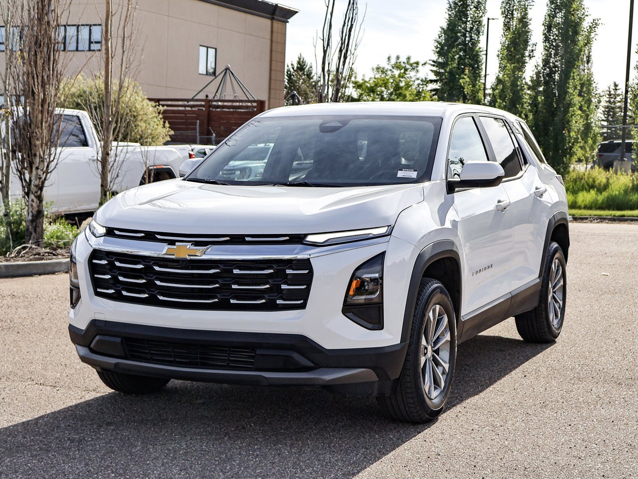 2026 Chevrolet Equinox AWD 4dr LT w/2LT White Sherwood Park - photo #3