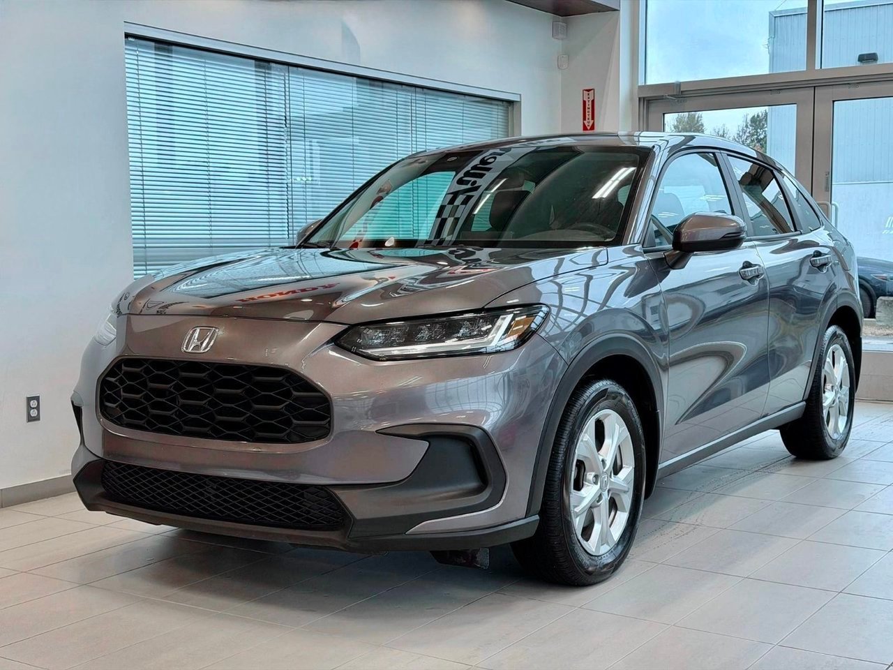 Honda HR-V 2024 Gris Notre-Dame-des-Prairies - photo #4