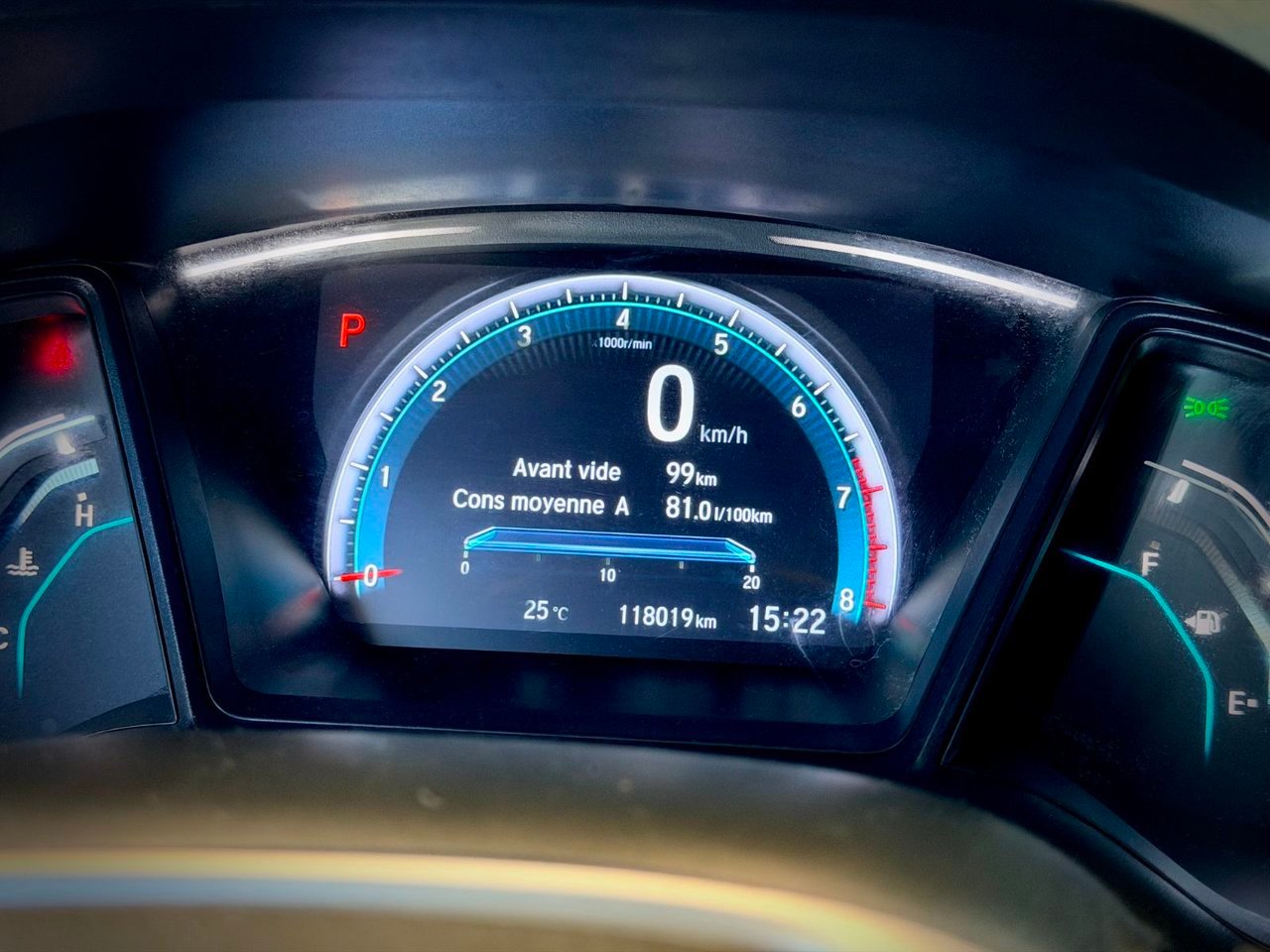 2018 Honda Civic Sedan White Notre-Dame-des-Prairies - photo #23