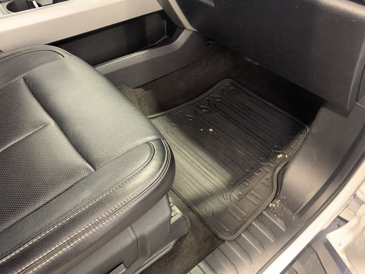 2019 Ford F-150 White Châteauguay - photo #20