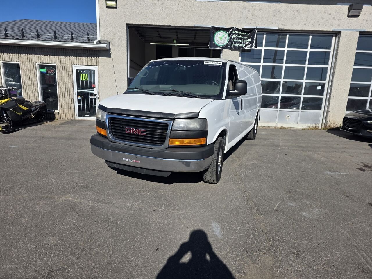 GMC Fourgonnette Savana utilitaire 2015 Blanc Longueuil, - photo #0