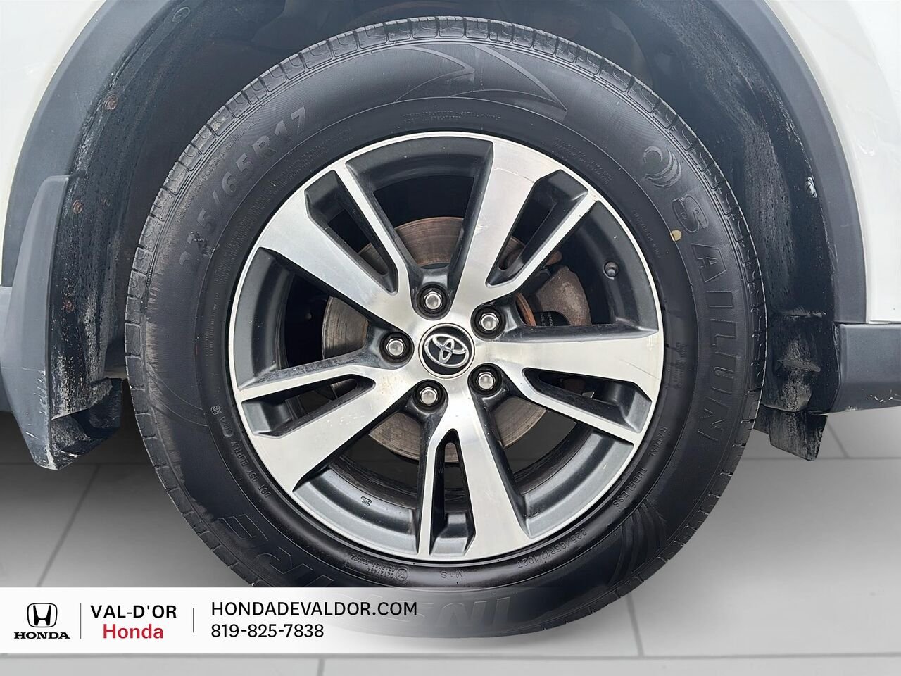 2016 Toyota RAV4 AWD 4 portes XLE White Val-d'Or - photo #5