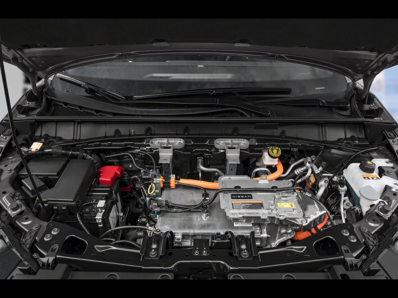 2027 Nissan LEAF Everest White Pearl TriCoat Laval - photo #5