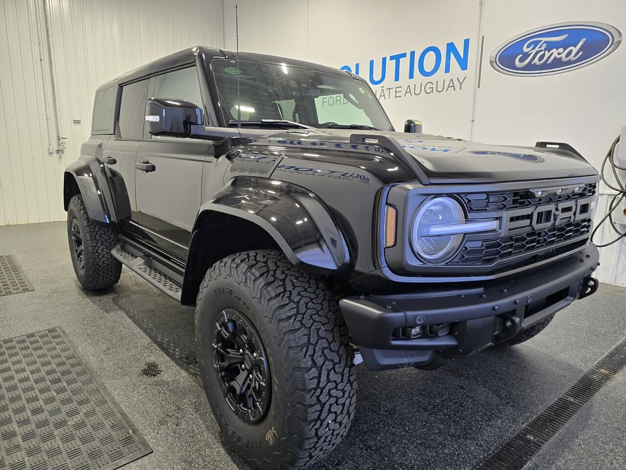 Ford Bronco 2026 Noir ombre Châteauguay - photo #5