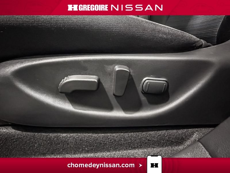 2023 Nissan Leaf Red Saint-Eustache - photo #16