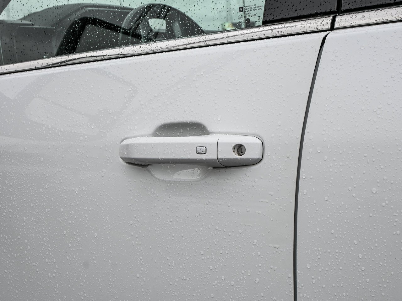 2024 GMC Sierra 3500HD 4WD Crew Cab 159 SLE White Sherwood Park - photo #7