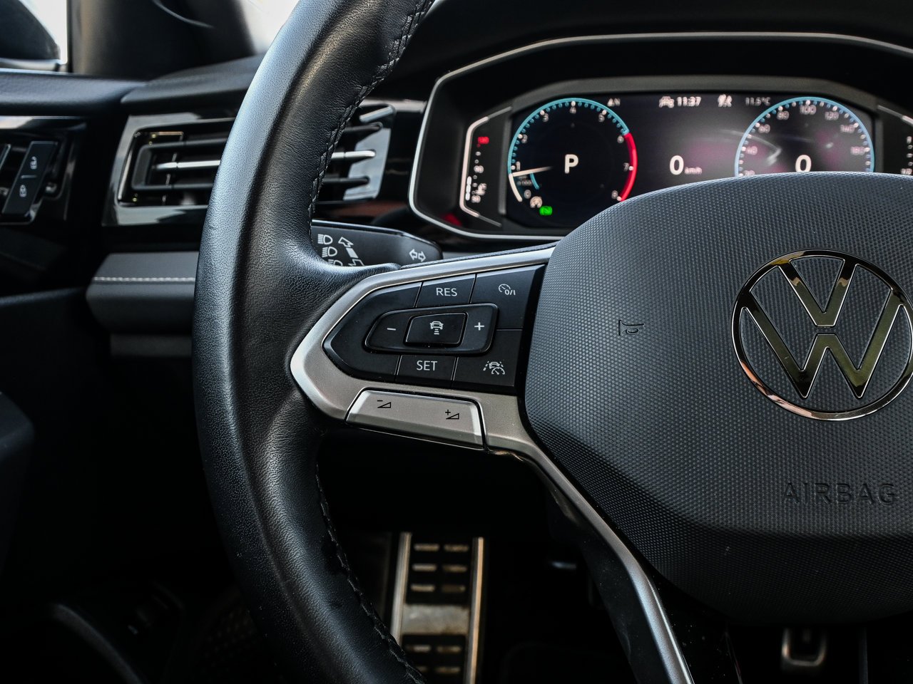 2025 Volkswagen Jetta Comfortline Auto Black Sherwood Park - photo #21