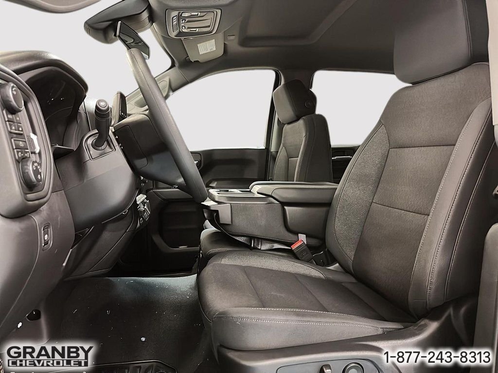 2026 CHEVROLET Silverado 1500 K1500 SILVERADO CREW CAB CUSTOM TRAIL BOSS STD/BOX (2CX) | E26-0185 BLACK Granby - photo #9