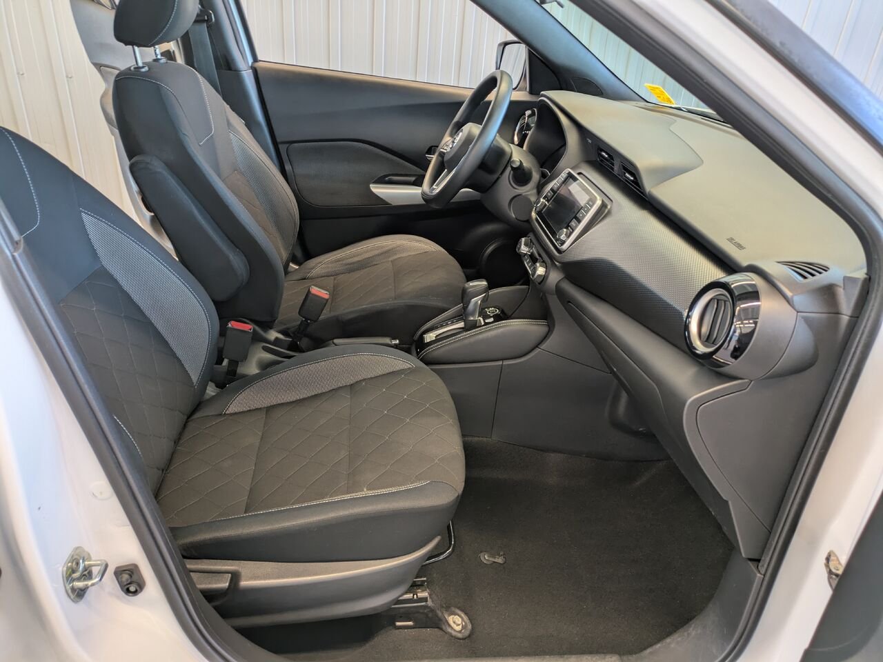 Nissan Kicks 2018 Blanc Gatineau - photo #14