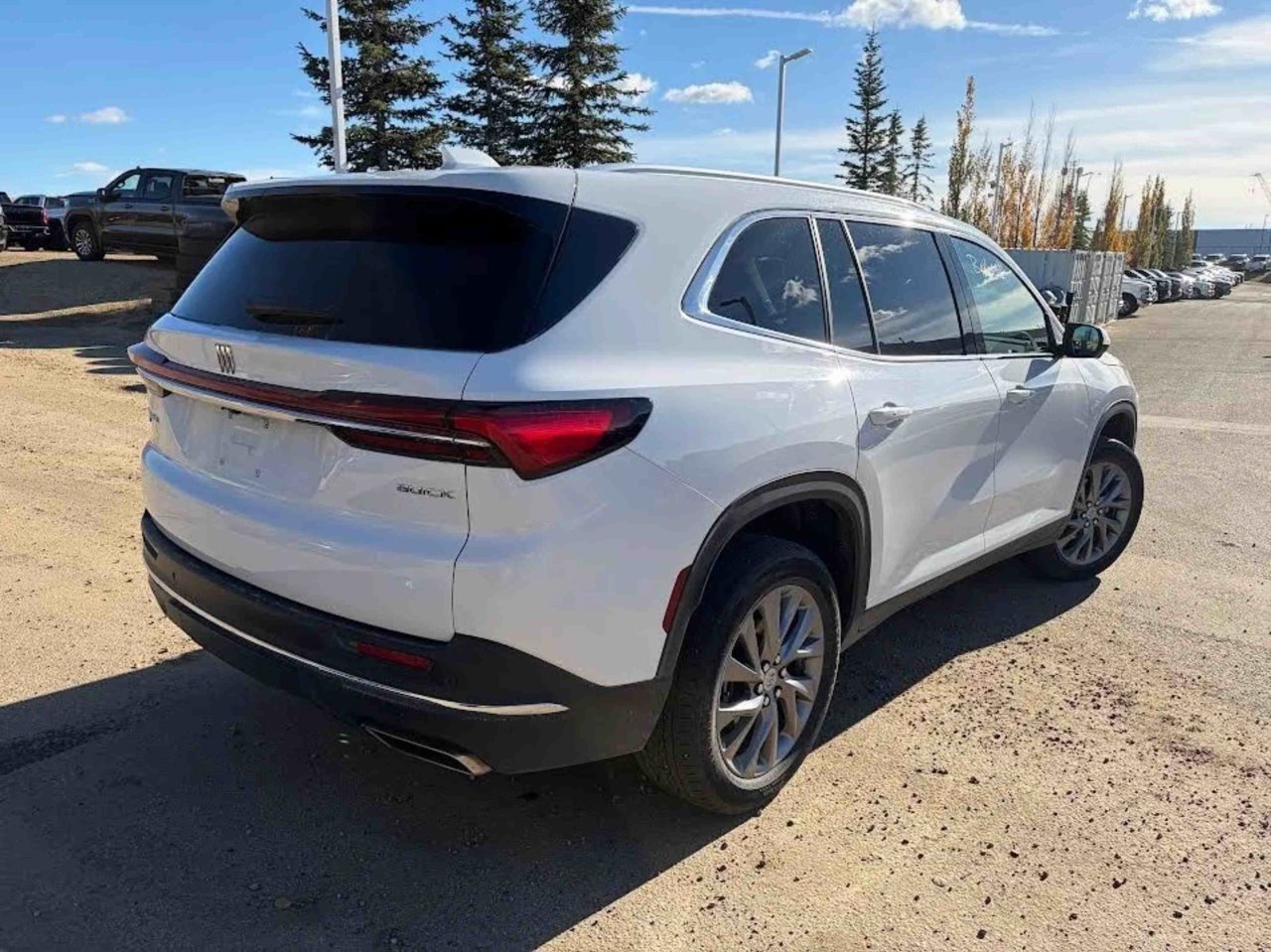 2025 Buick Enclave AWD 4dr Preferred White Sherwood Park - photo #4