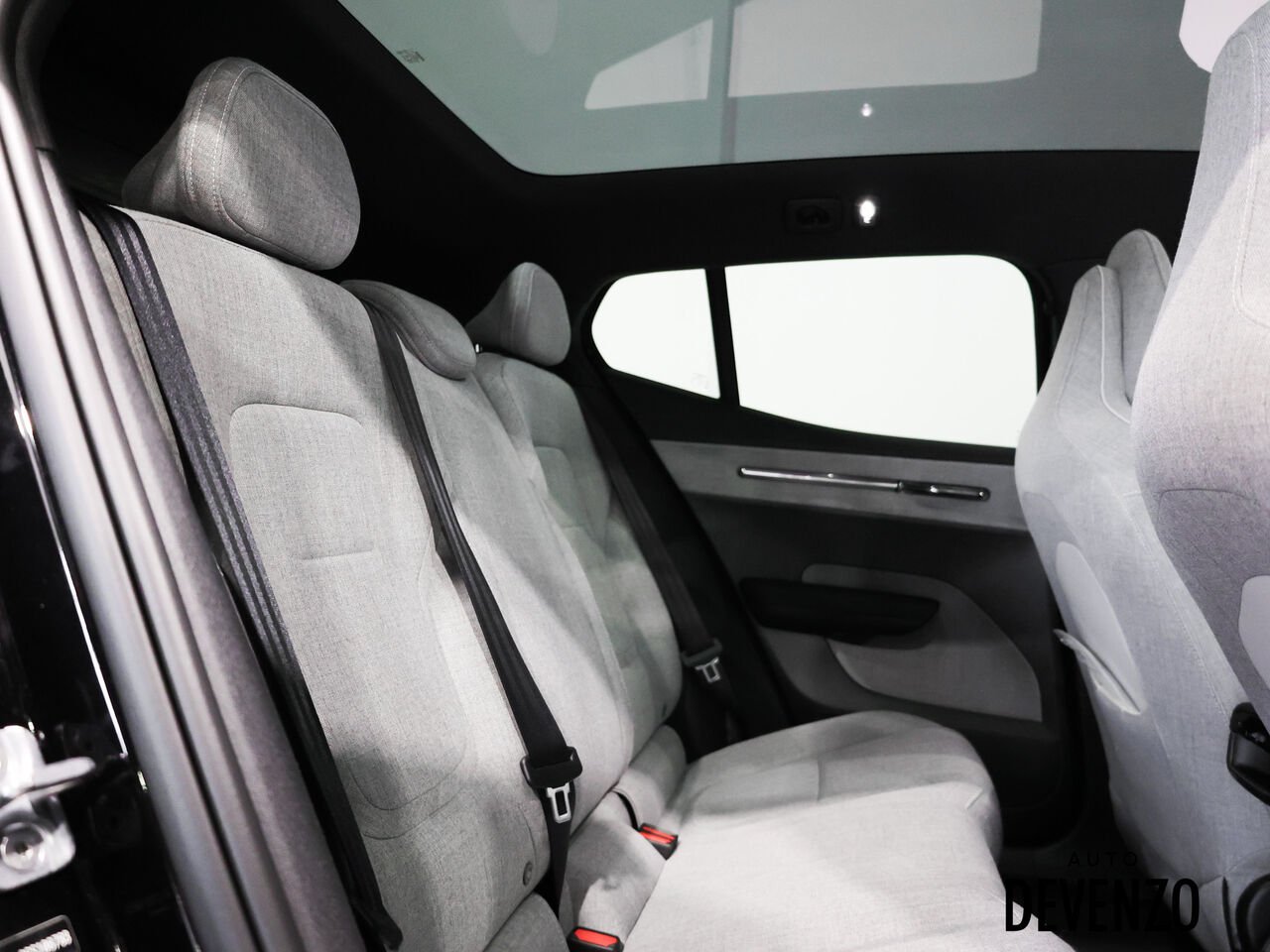 2025 Volvo EX30 Black Saint-Eustache - photo #9