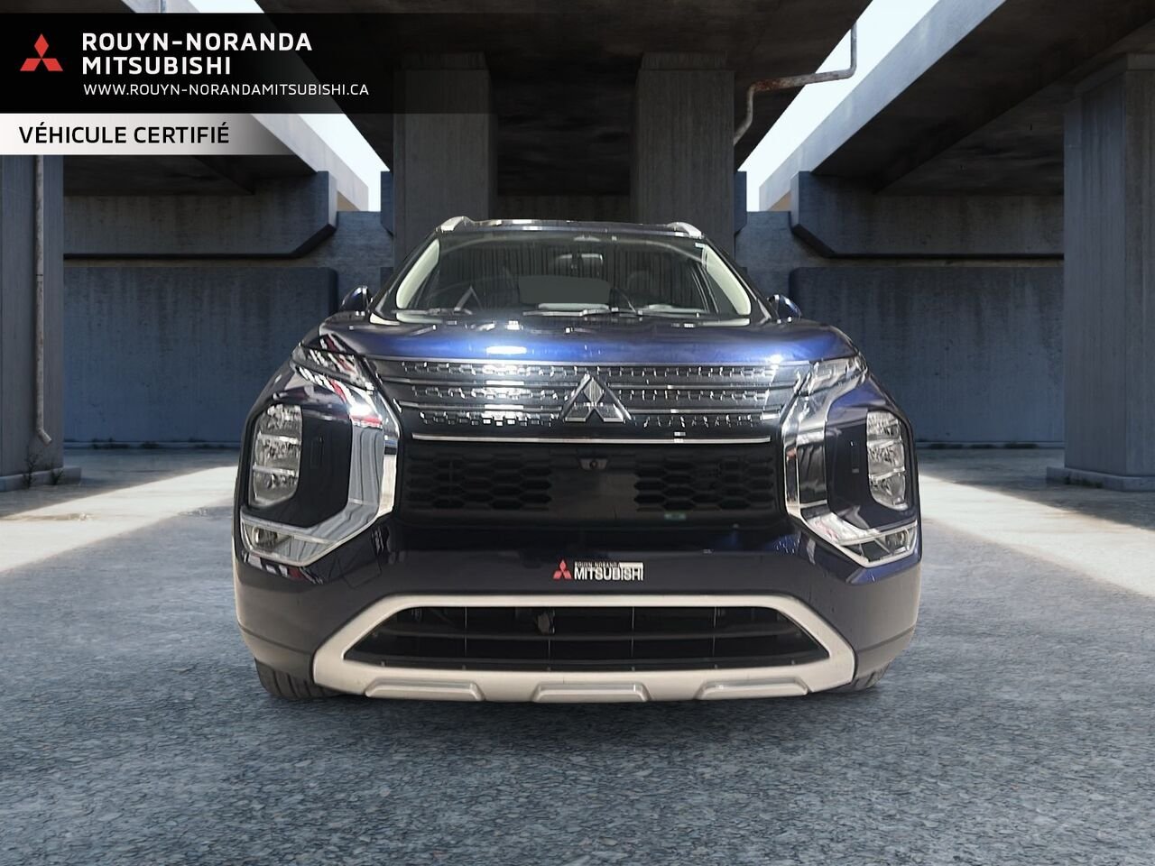 2024 Mitsubishi Outlander Blue  - photo #1
