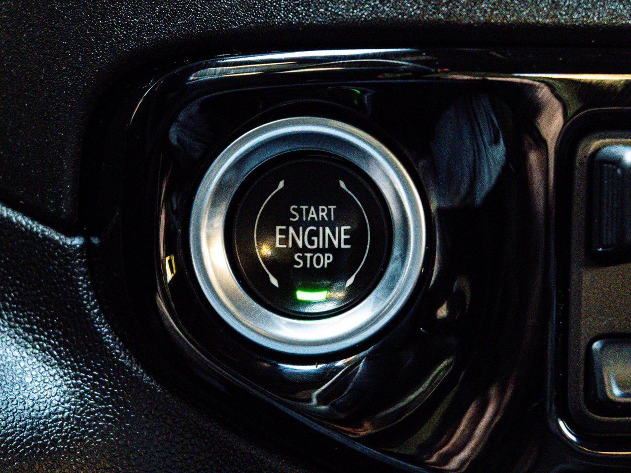 2023 Chevrolet Silverado 1500 4WD Crew Cab 147 LT Black Sherwood Park - photo #22