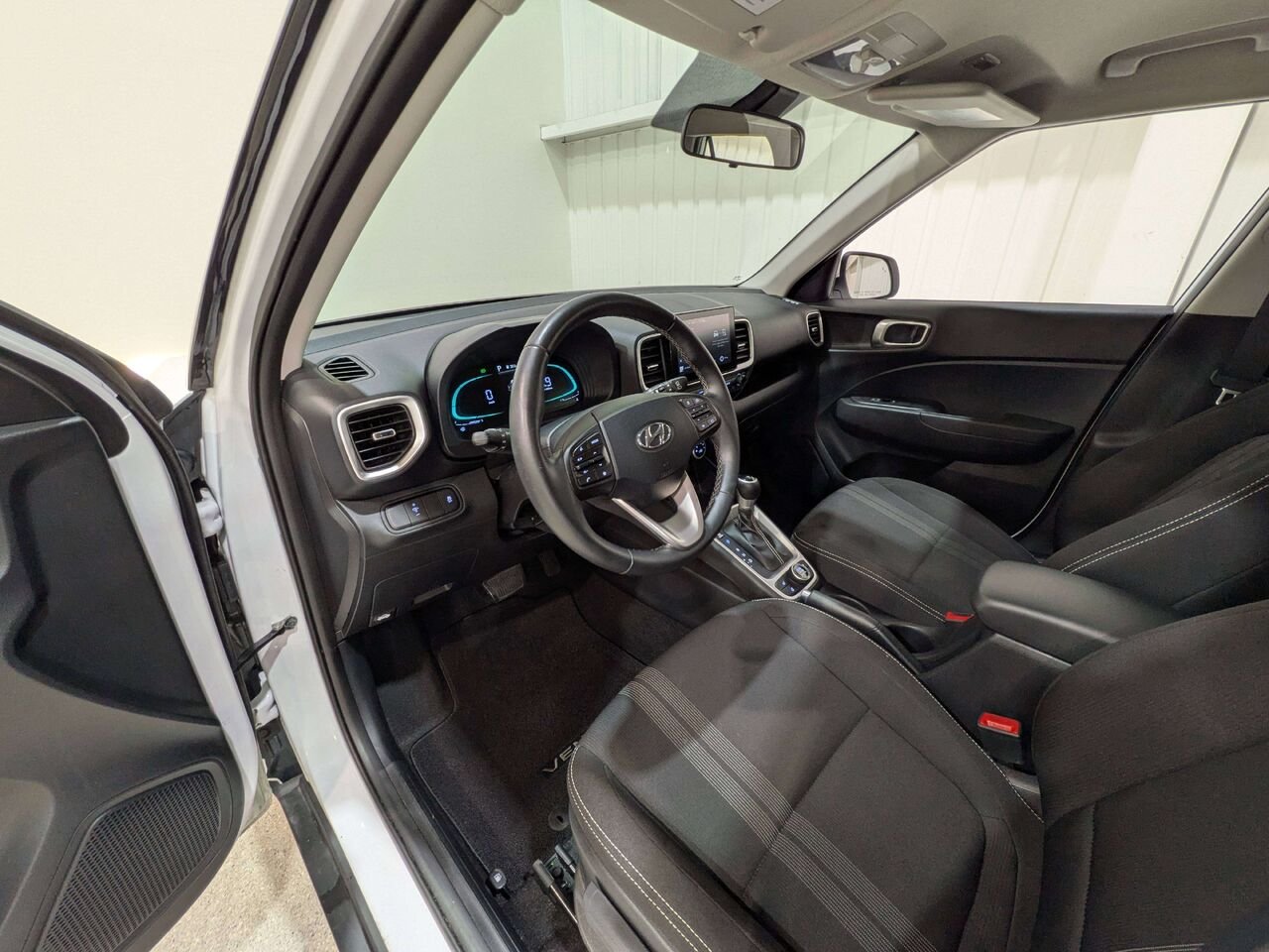 2026 Hyundai Venue Preferred IVT White Val-David - photo #9