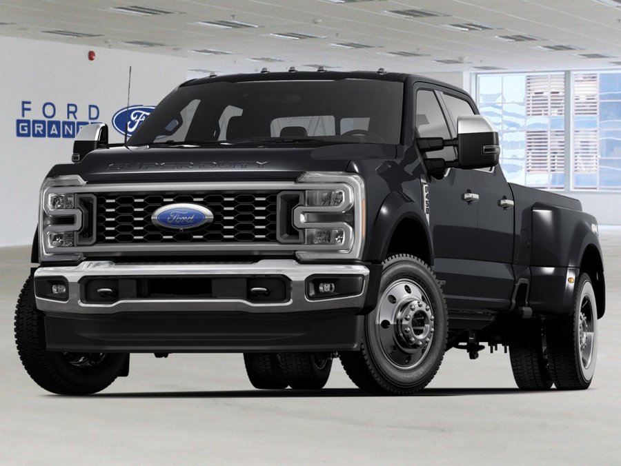 2027 Ford Super Duty F-450 DRW King Ranch cabine 6 places 4RM caisse de 8 pi Agate Black Metallic
