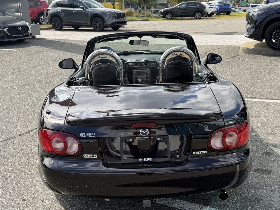 2004 Mazda MX-5 Miata Décapotable 2 portes GX, boîte de vitesses manuelle Purple