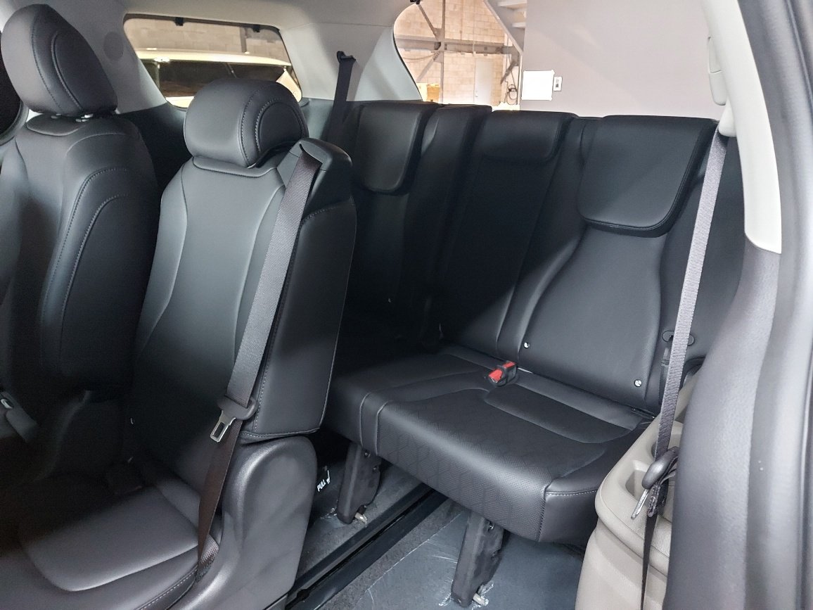 Kia Carnival 2026 Noir aurore nacré Blainville - photo #8