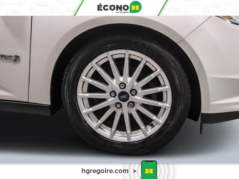 2018 Ford Focus White Laval - photo #27