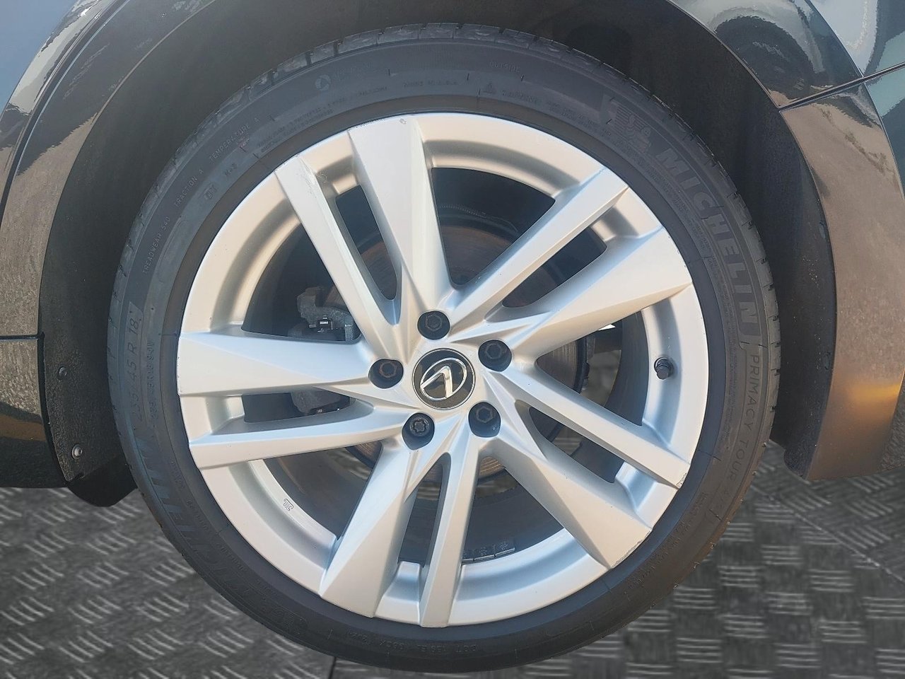 Lexus IS IS 300 2025 Gris Baie-Comeau - photo #6