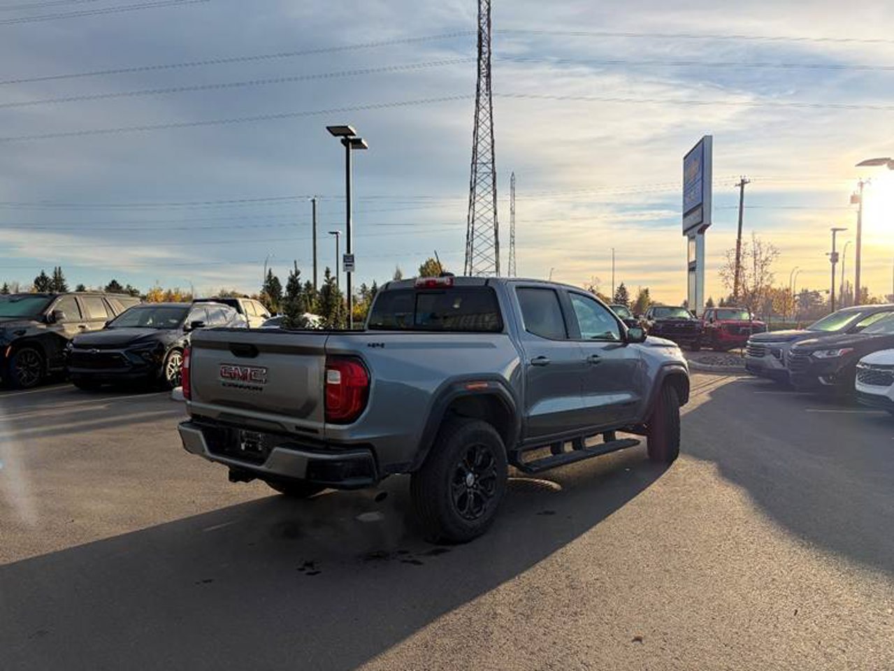 2024 GMC Canyon 4WD Crew Cab Elevation Grey Sherwood Park - photo #3