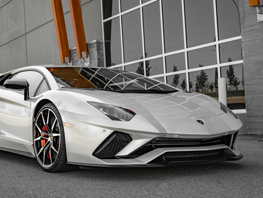 2017 Lamborghini Aventador 2017 White