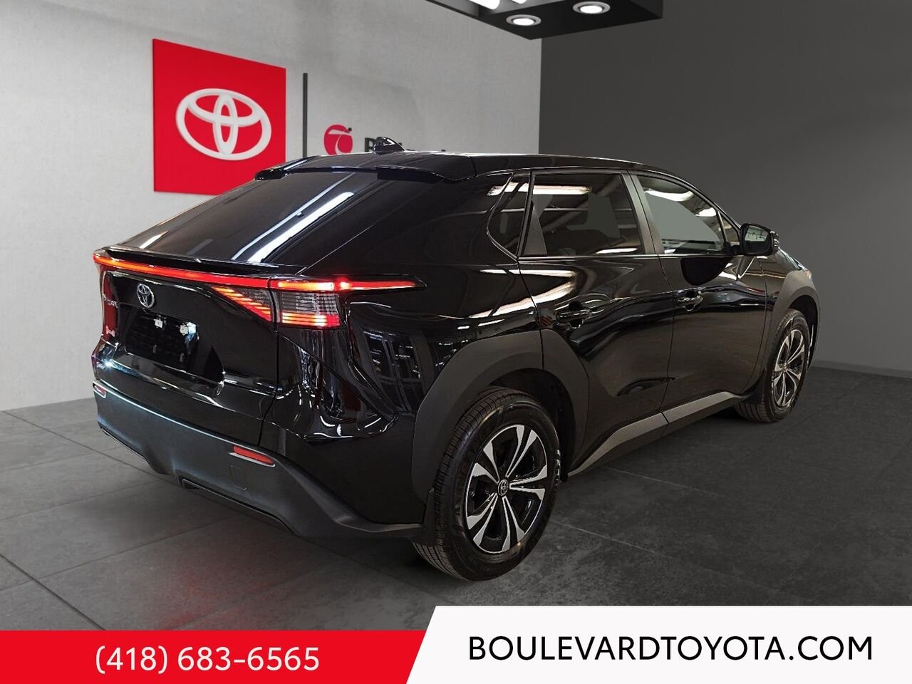 Toyota bZ4X 100243A-20 | LE 2024 Noir Québec - photo #4