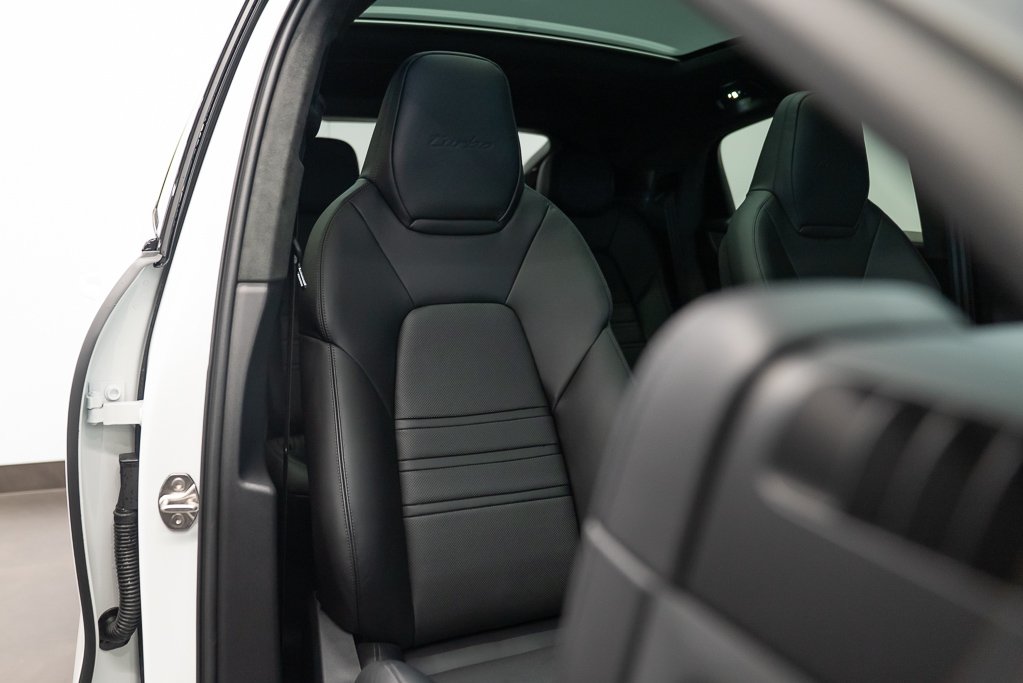 2024 Porsche Cayenne White Saint-Eustache - photo #22