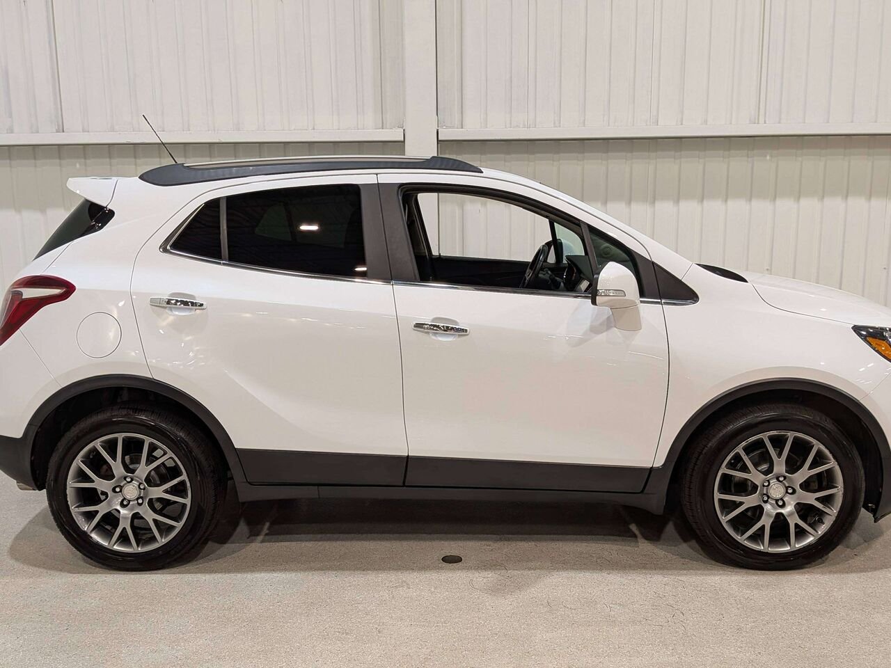 Buick Encore FWD 4dr Sport Touring 2017 Blanc Val-David - photo #7