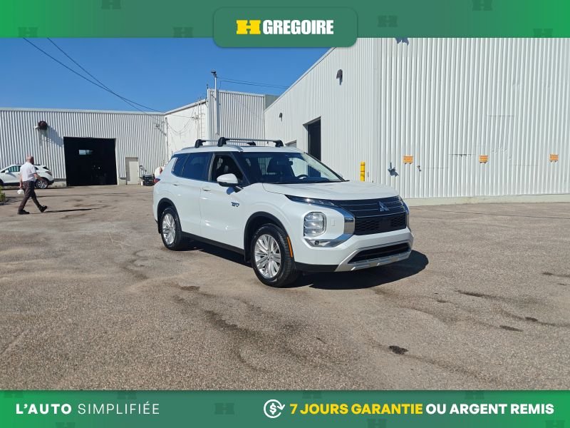 2024 Mitsubishi Outlander White Saint-Eustache - photo #0